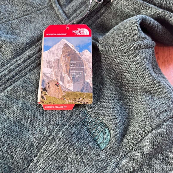 North Face Jacket - Picture 2 of 7